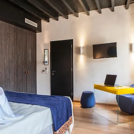 Allegory Boutique Hotel 4*